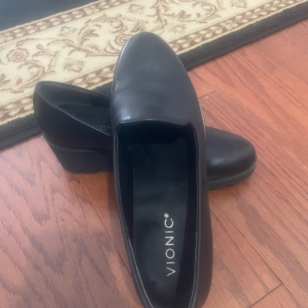 Women’s Vionic Loafers - Picture 3 of 9